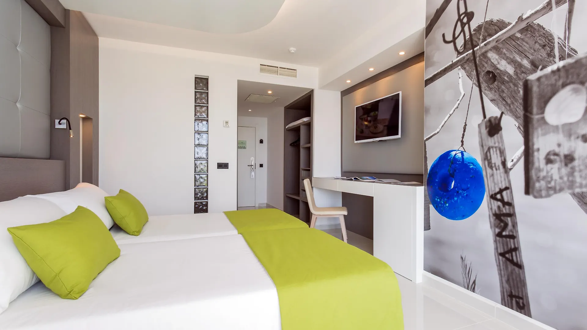 ****  Hotel The Ibiza Twiins - 4* Sup Playa d'en Bossa Spagna